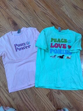 Bundle of 2 Girl’s Horse Lover Shirts Sz M 8